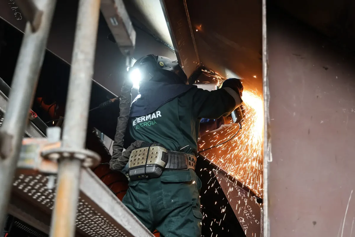 Soldador com casaco Etermar Energia